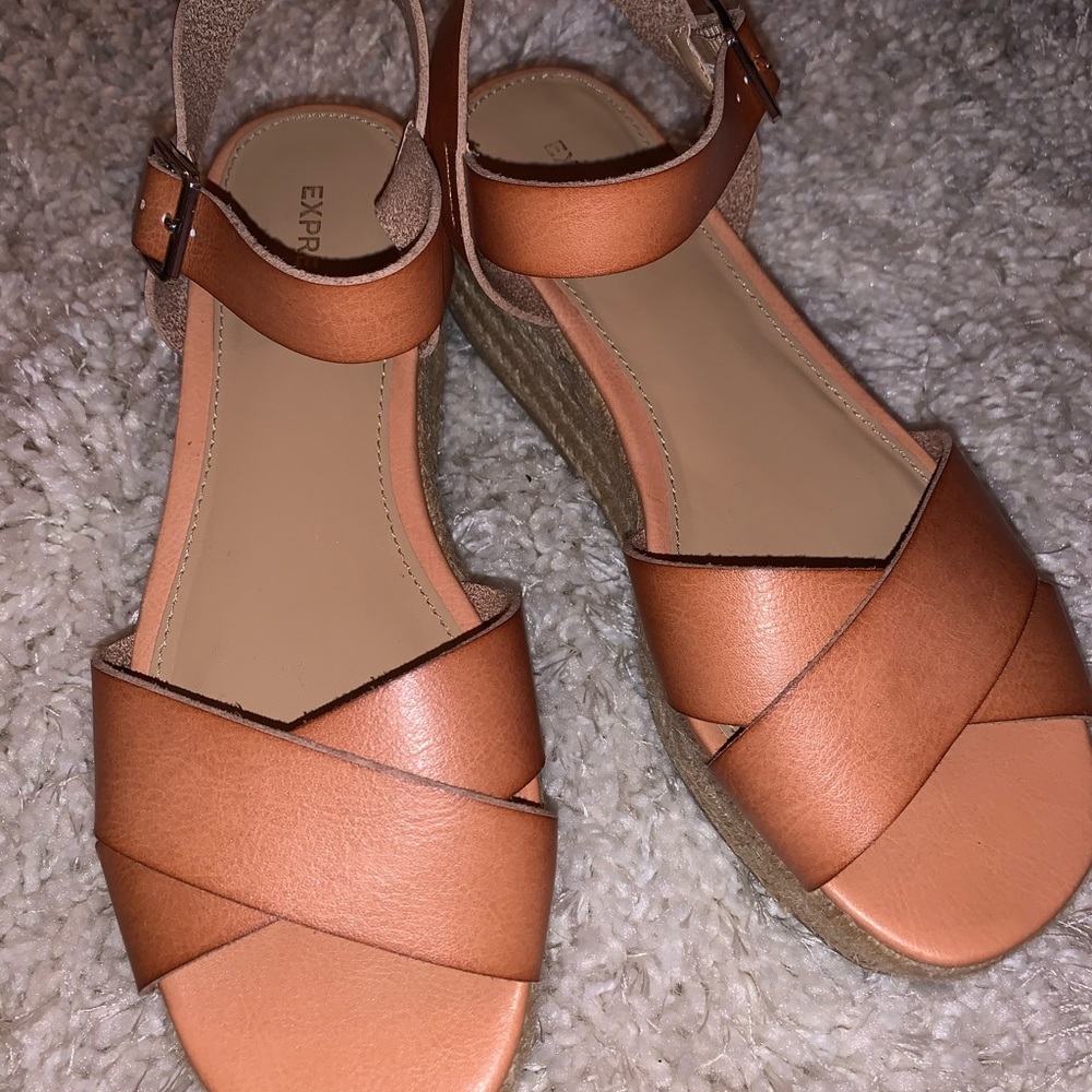 Platform sandals
